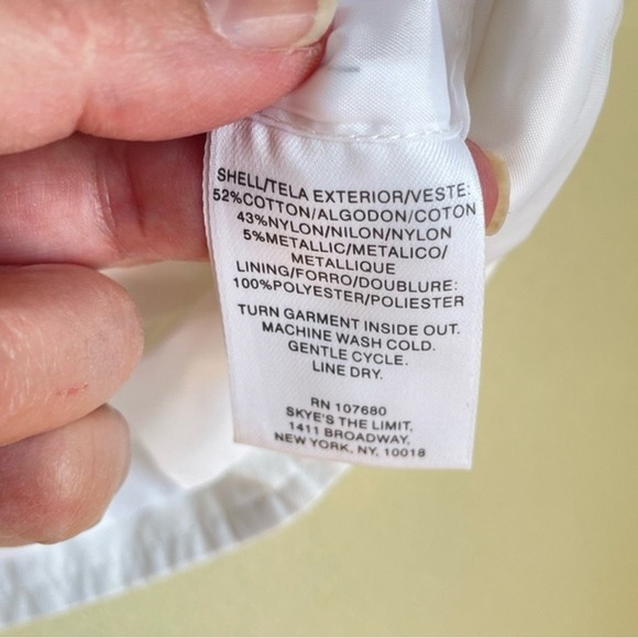 Skye's the Limit White Women's Moto Vest Zippers Sleeveless Classy - Picture 7 of 7